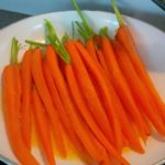 Karottenspalten aus der Pfanne